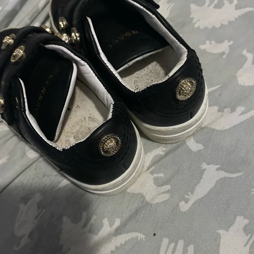 Versace - Picture 4 of 4